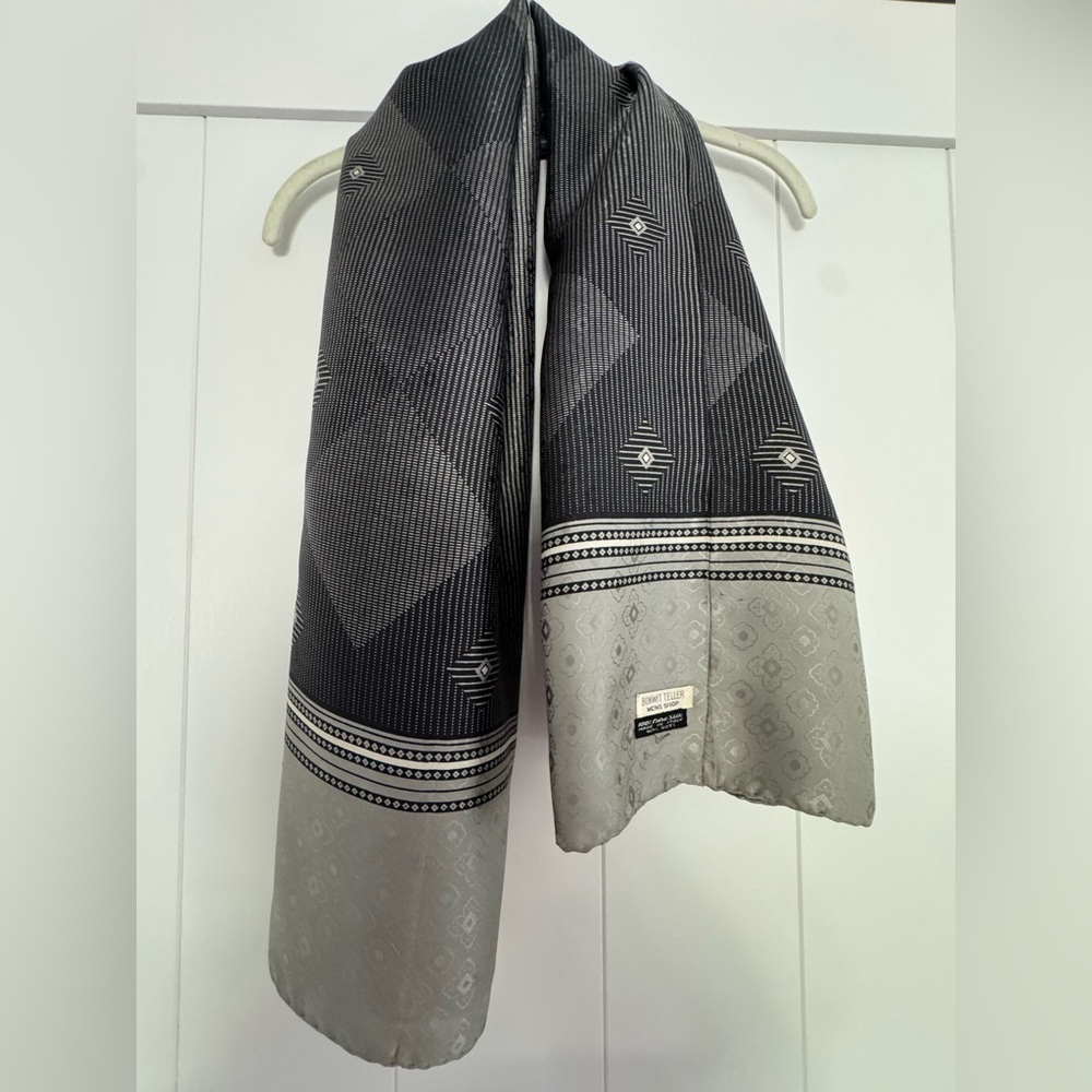 Vintage Bonwit Teller Men’s 100% Silk Elegant Black Gray Patterned Tube Scarf
